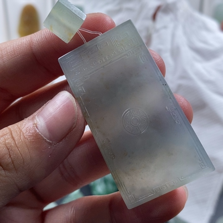 未镶嵌定制翡翠人***！无事牌 毛货无鉴赏期