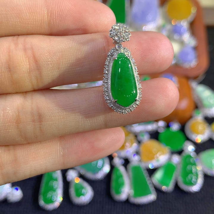 翡翠18K金镶嵌吊坠(不含链)福瓜