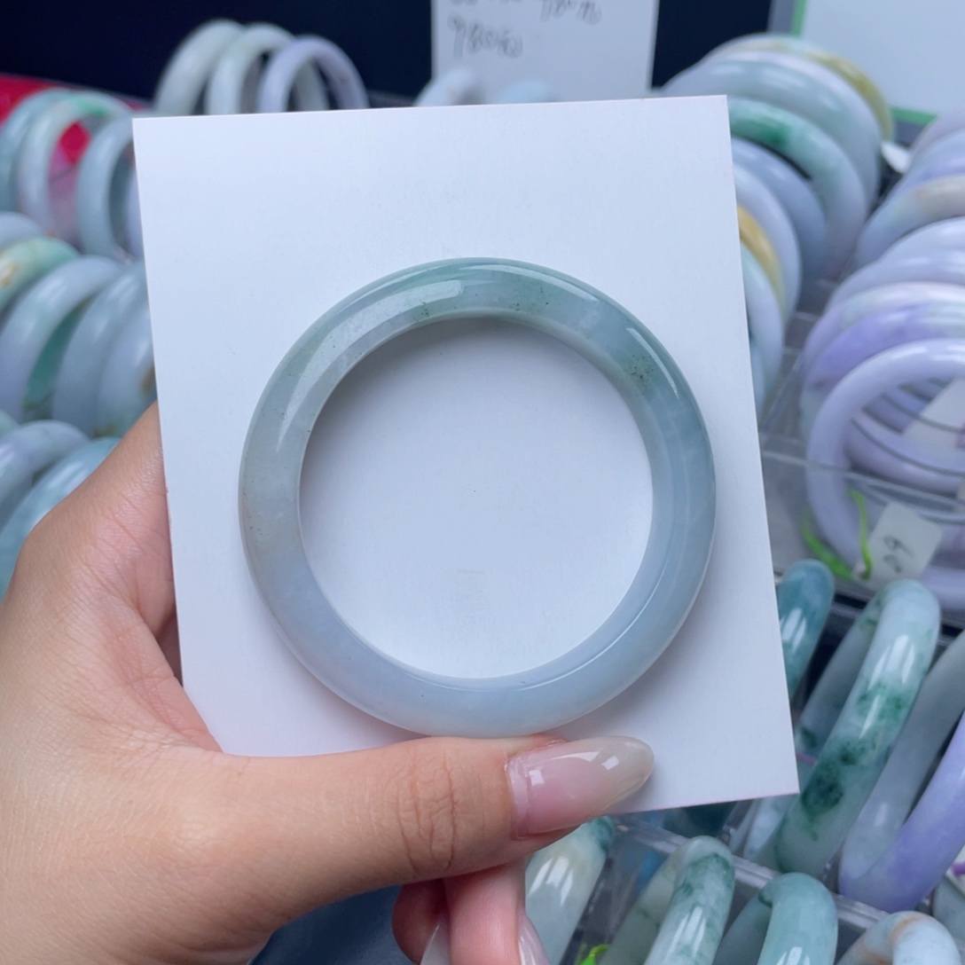 翡翠未镶嵌手镯53.3圈