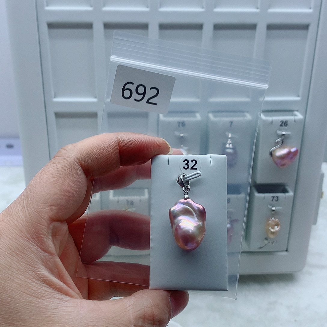 合金吊坠(不含链)淡水珍珠