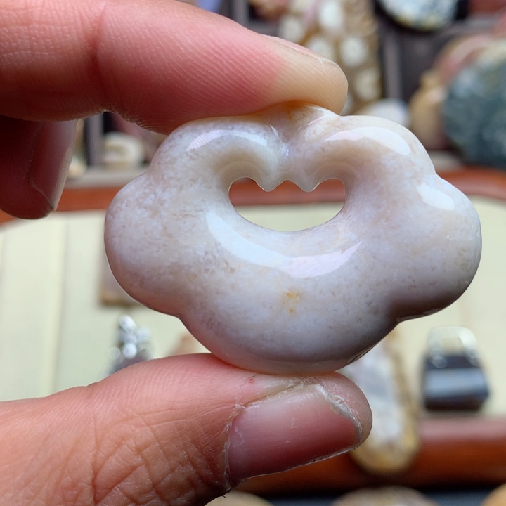 硅化珊瑚（珊瑚玉）颈饰未镶嵌