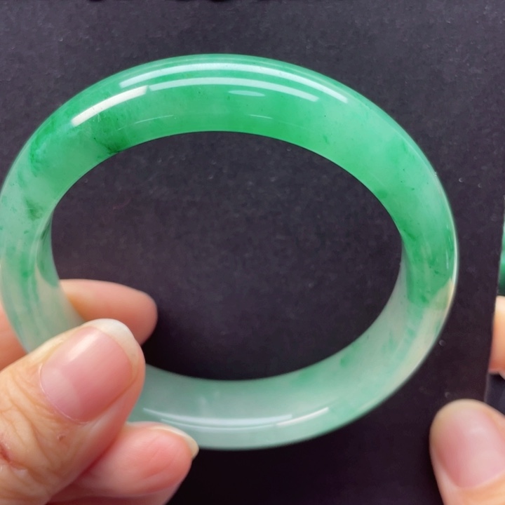 石英质玉手镯未镶嵌55-56