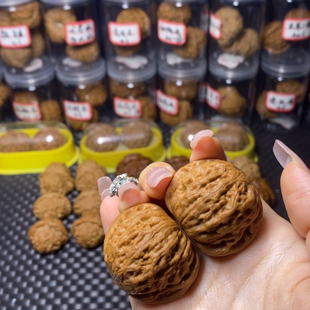 文玩核桃吊坠铁锤40