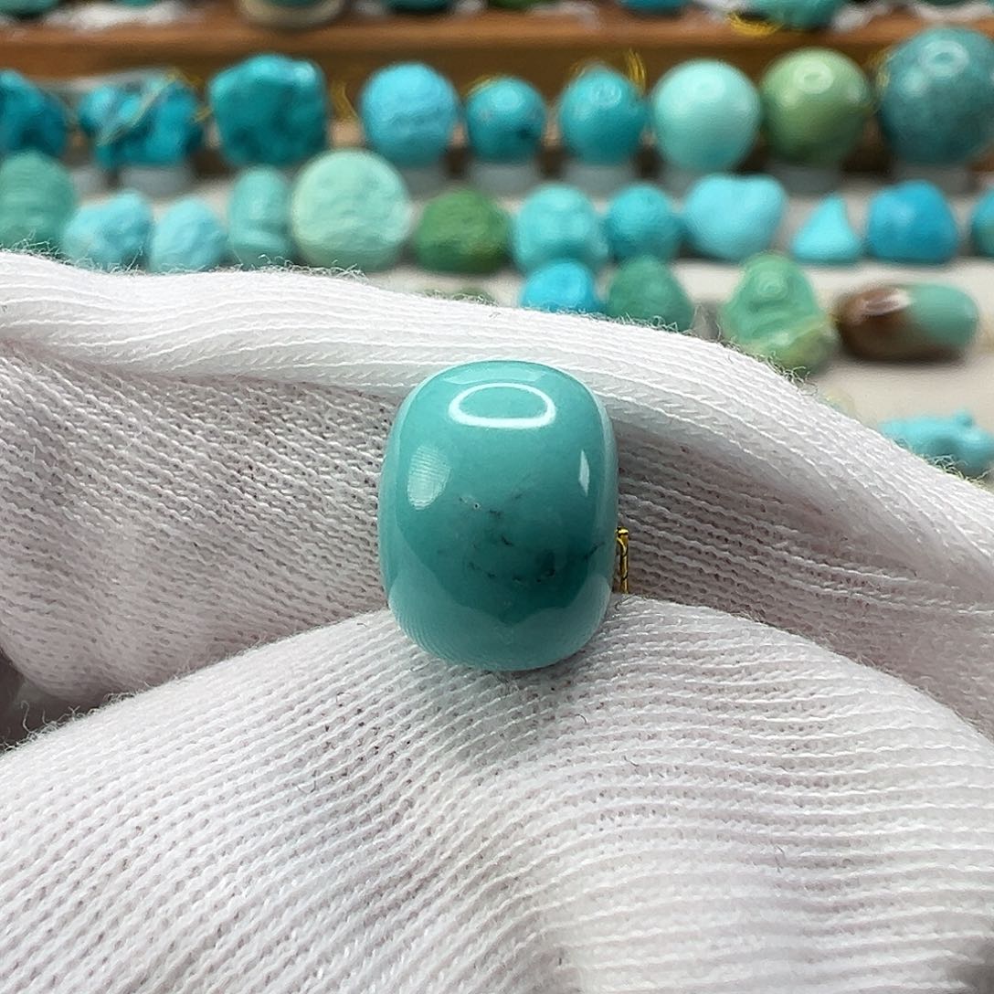 绿松石配饰未镶嵌