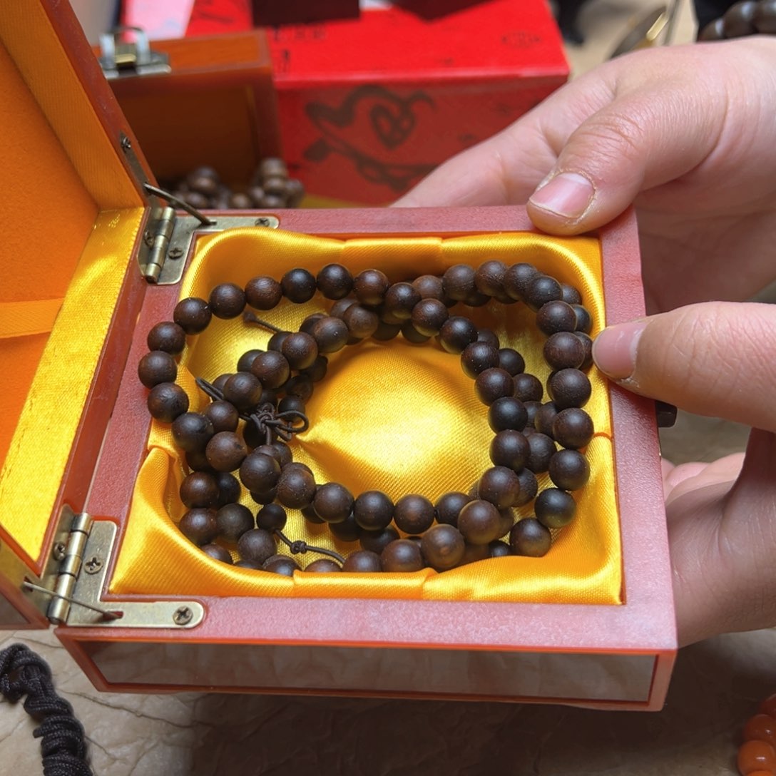 大叶紫檀（黑酸枝木类）