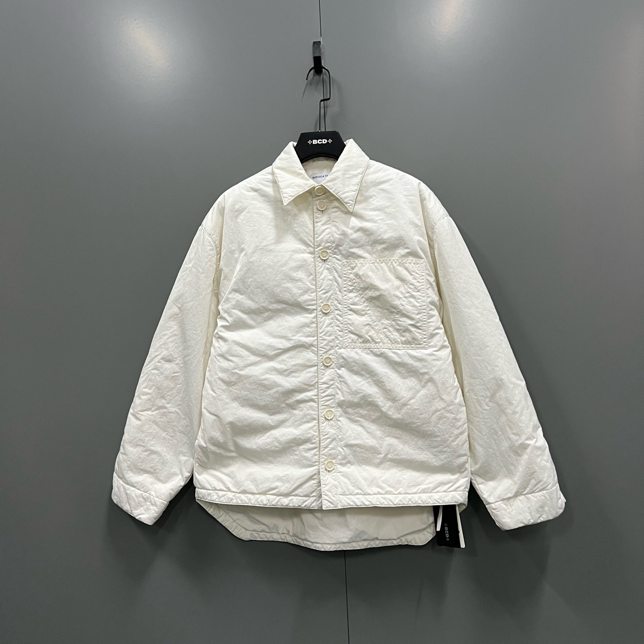 95新 BOTTEGA VENETA/葆蝶家 jp905 014473 白色翻领单夹克 S码 