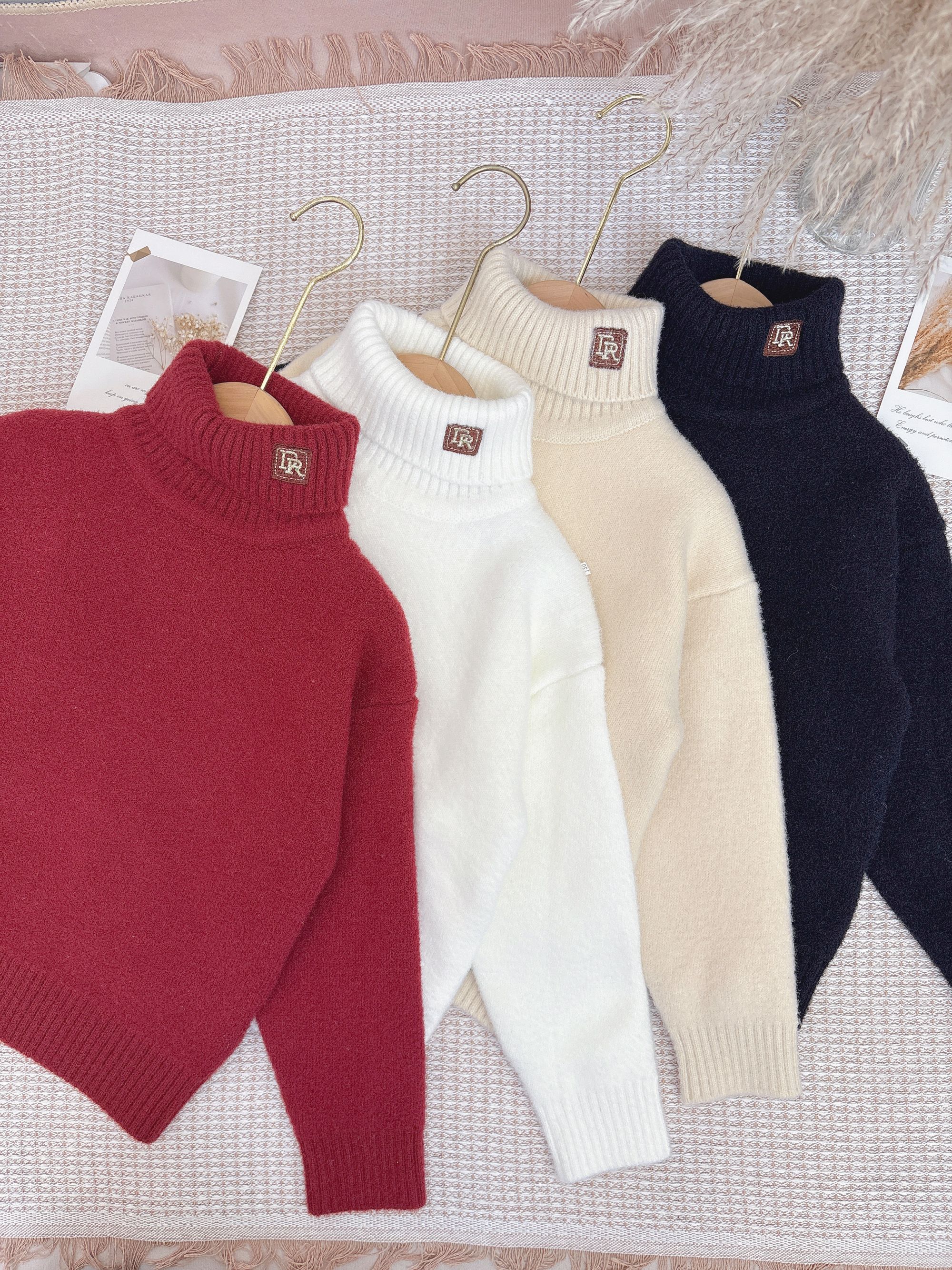 中大童男女加厚一体绒不起球韩国绒休闲风高领厚款纯色针织打底衫