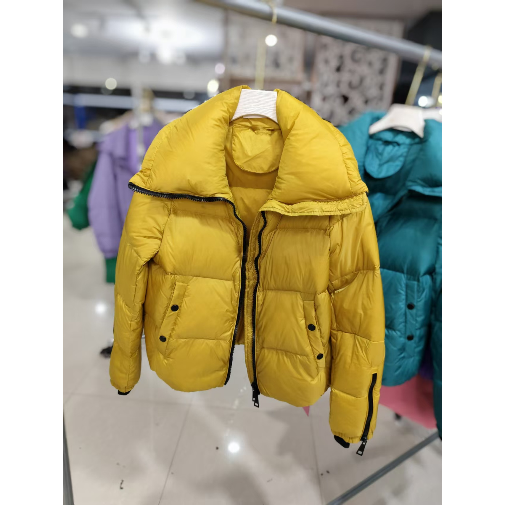 A88#糖果系短款羽绒服女2024年秋冬新款时尚宽松加厚小个子外套女