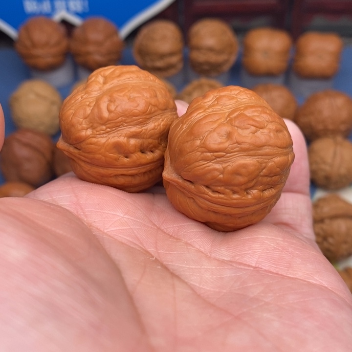 文玩核桃把件水晶蛤蟆