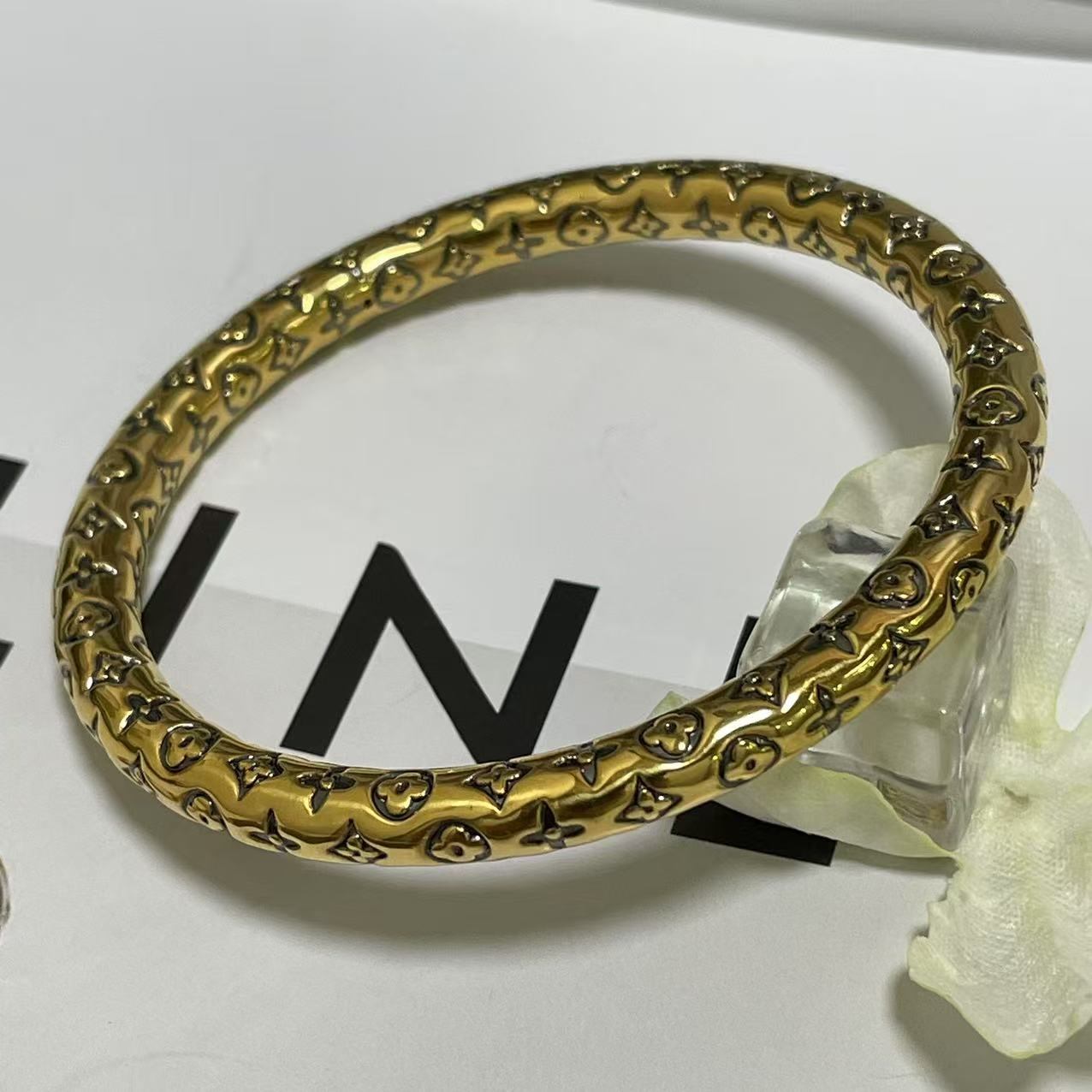 金潮坊珠宝  时尚气质复古个性电黑工艺足金999气质老花手镯