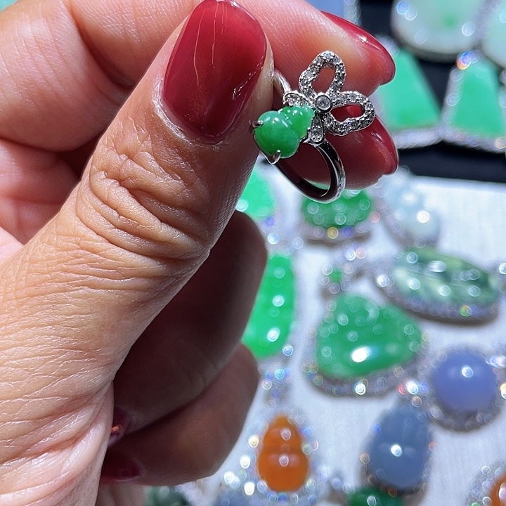 翡翠银S925镶嵌颈饰