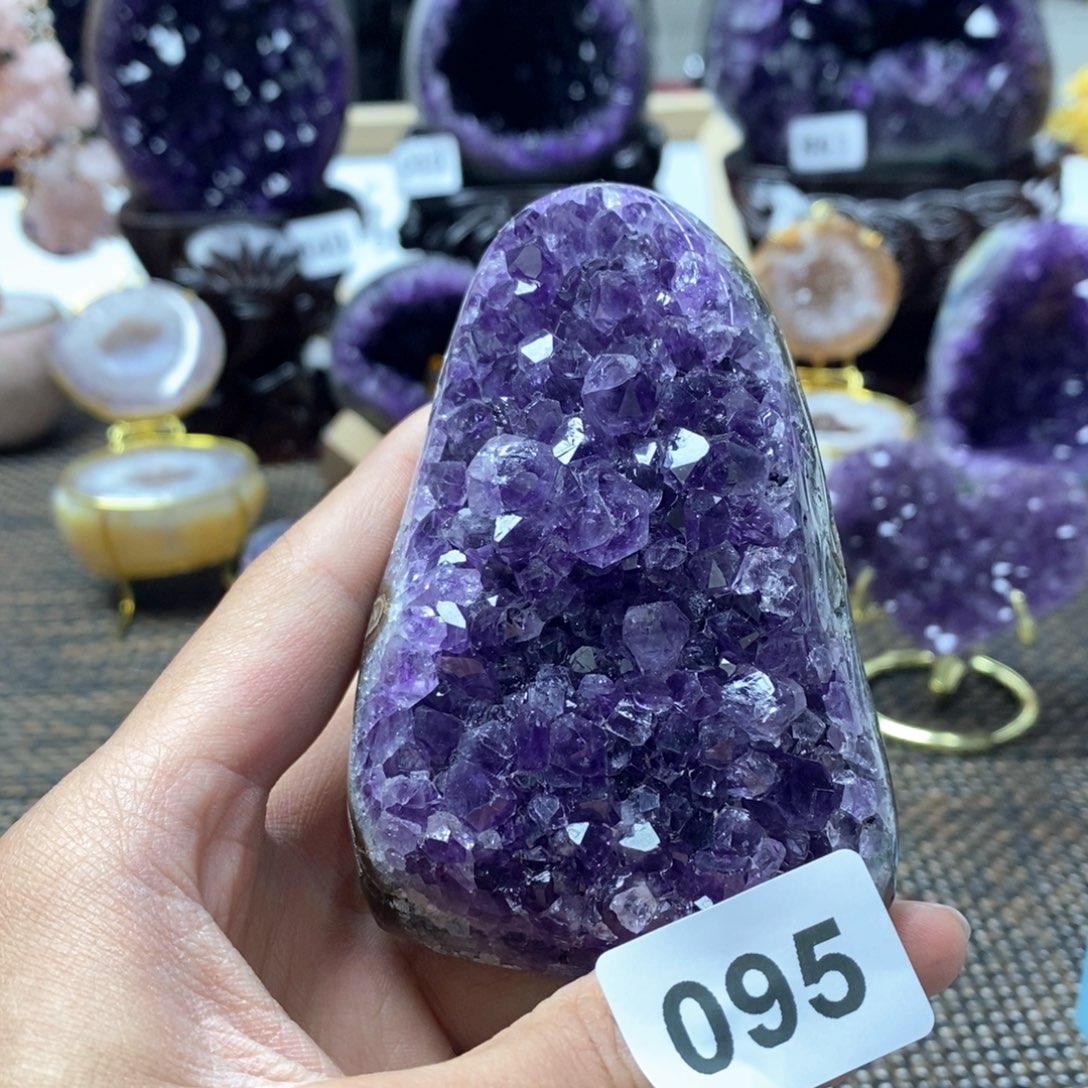 紫晶大型摆件（非配饰）未镶嵌