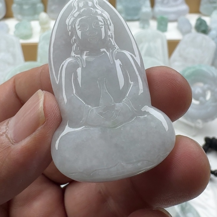 翡翠未镶嵌颈饰天然缅甸A货翡翠