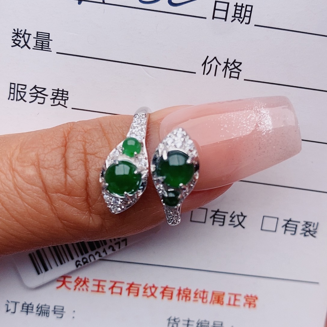 翡翠戒指银S925镶嵌戒指