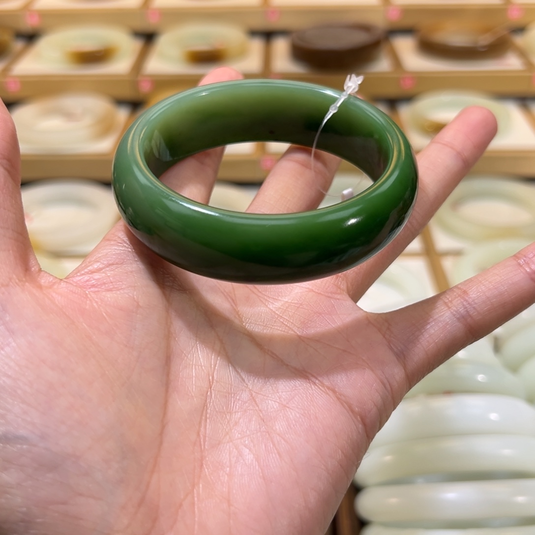 和田玉未镶嵌手镯9