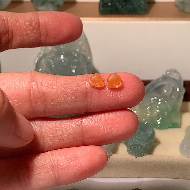 定制翡翠未镶嵌红翡一对小桃