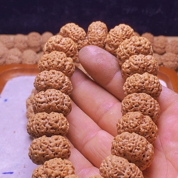 手串金刚菩提L*梁梅花款