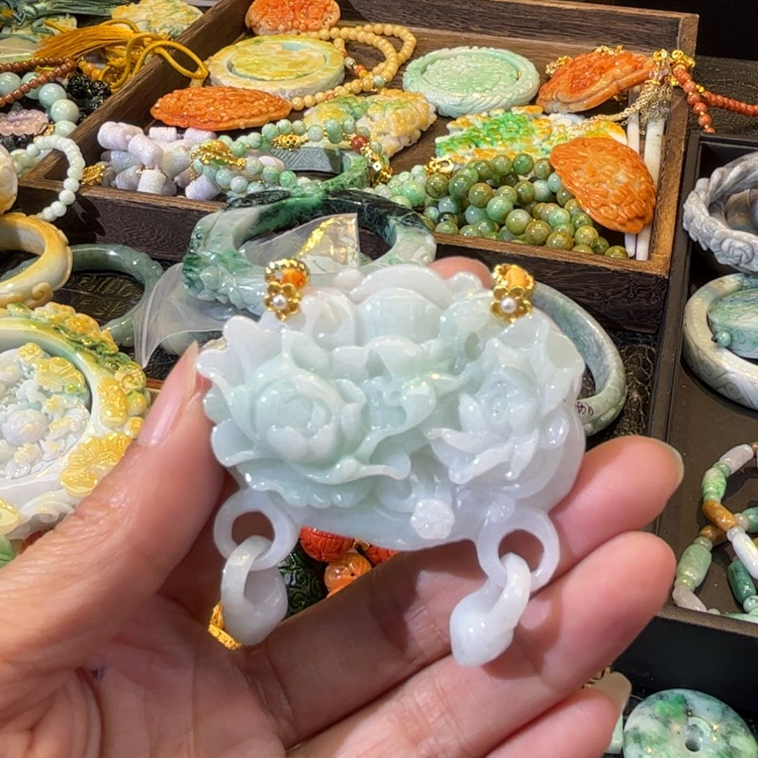 翡翠颈饰未镶嵌待编款