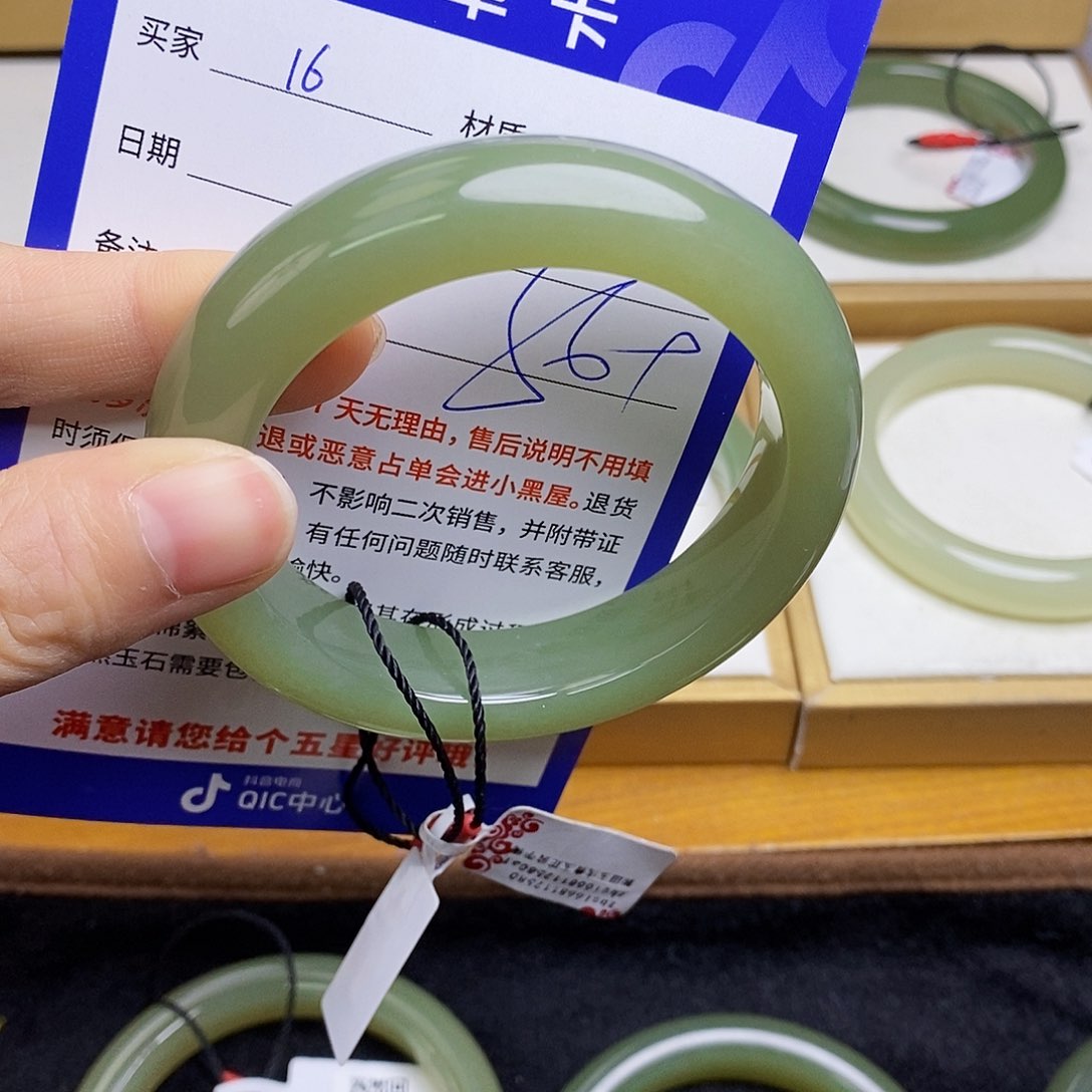 和田玉手镯未镶嵌sy