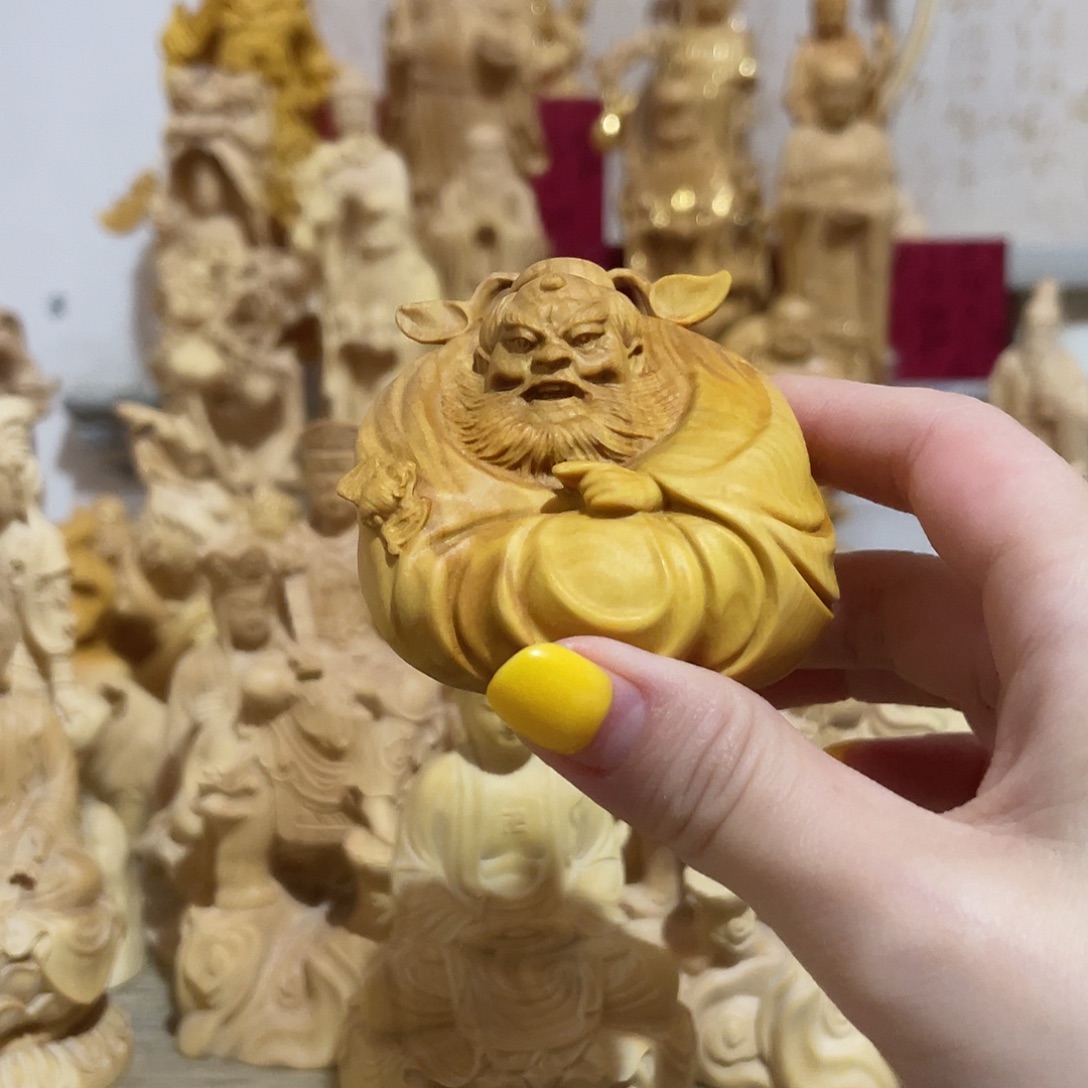 黄杨木钟馗摆件黑点