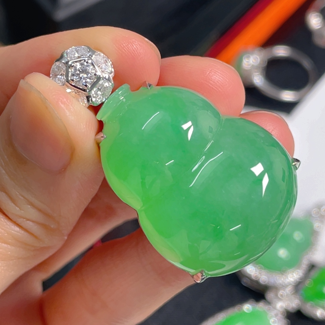 星***海翡翠18K金镶嵌吊坠(不含链)