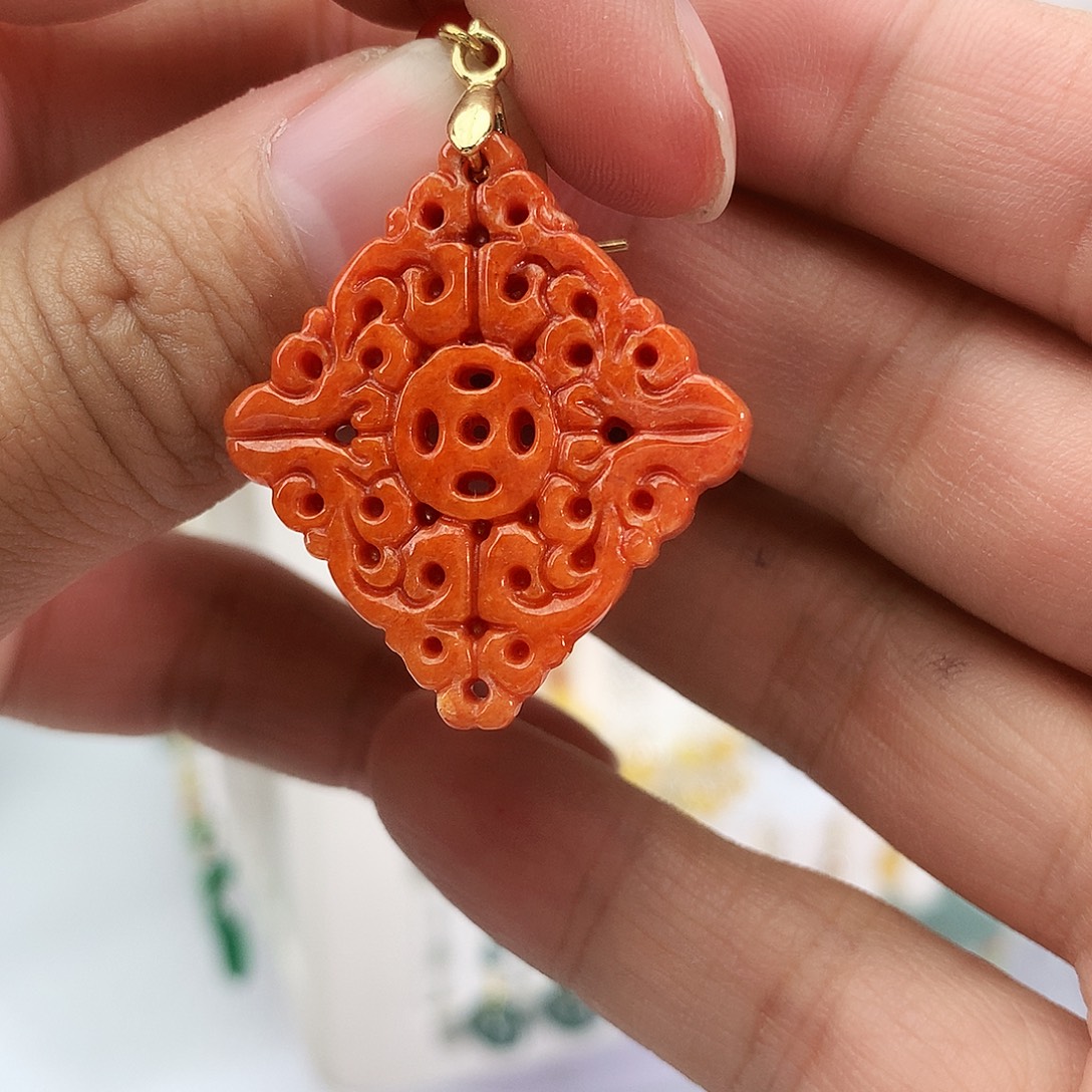 翡翠未镶嵌颈饰吊坠
