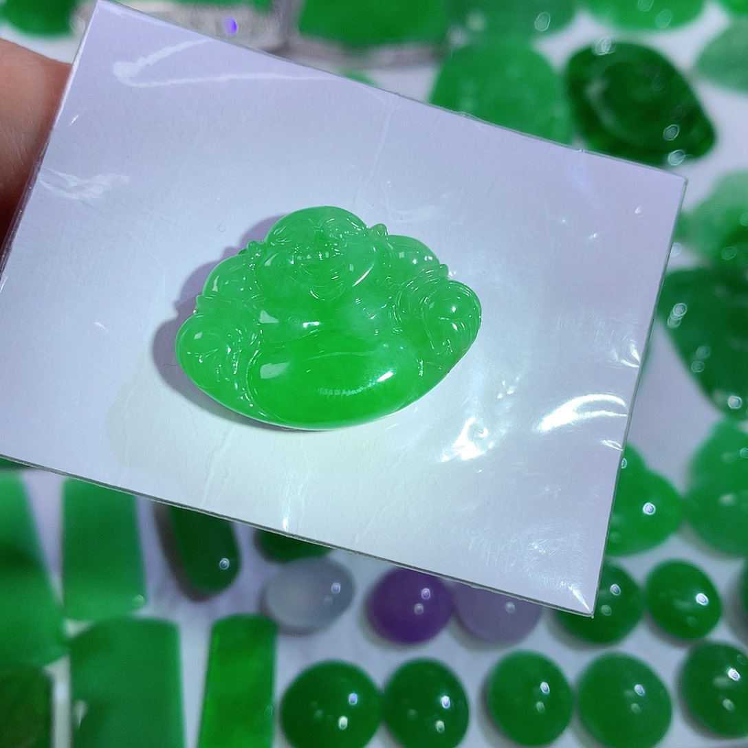 翡翠颈饰未镶嵌天然翡翠