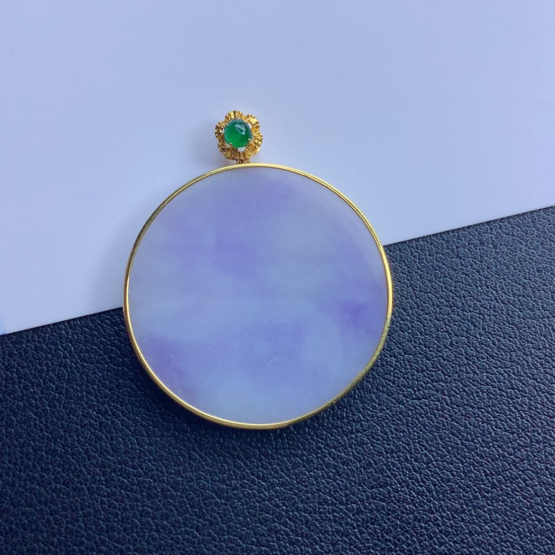 翡翠颈饰未镶嵌无事牌