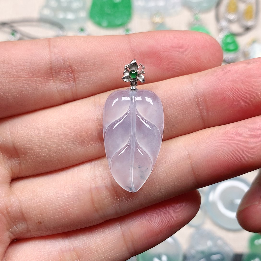 翡翠18K金镶嵌颈饰挂件