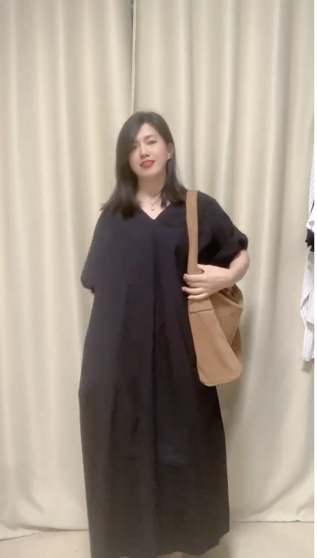 大版宽松休闲气质风格女装上衣