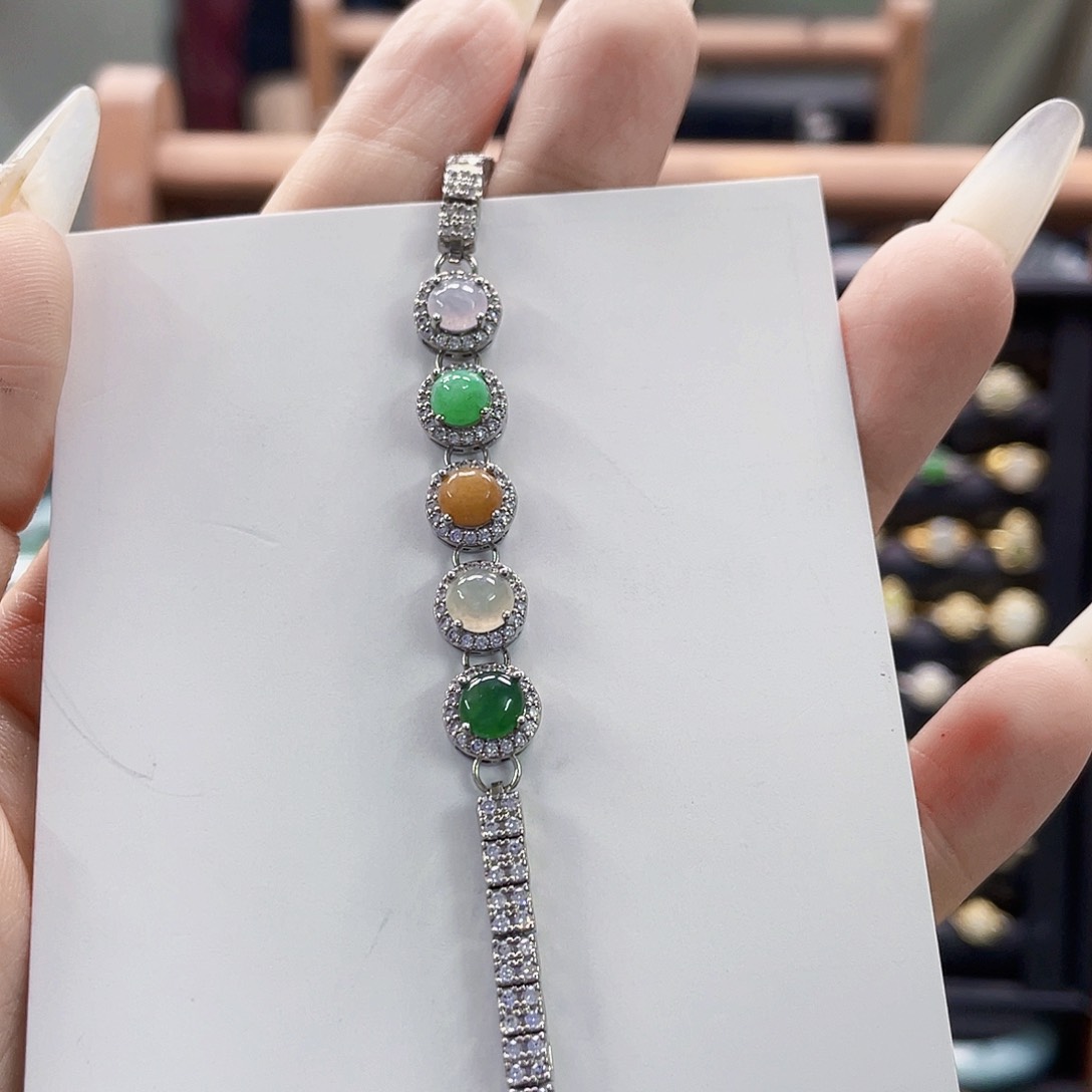 翡翠未镶嵌颈饰天然翡翠Ａ货