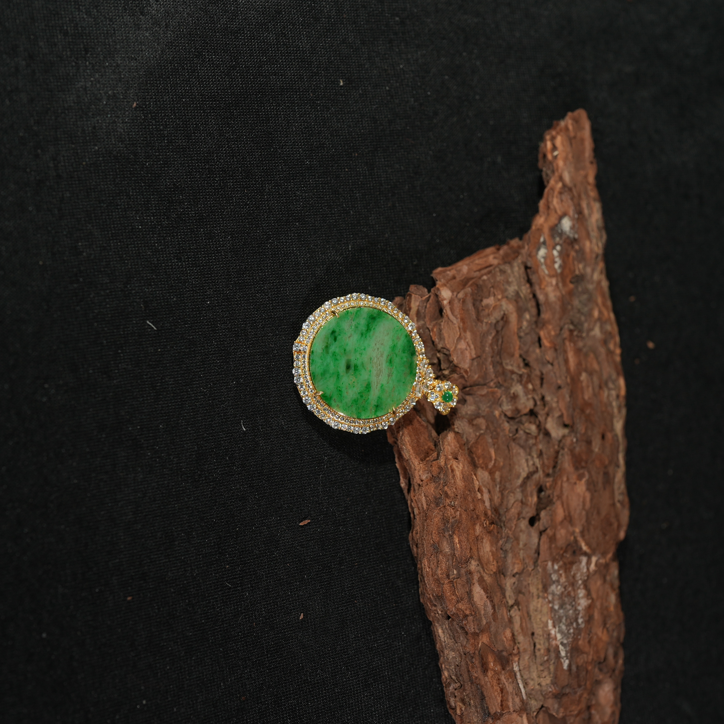 6.30香港王老板-翡翠吊坠3y90