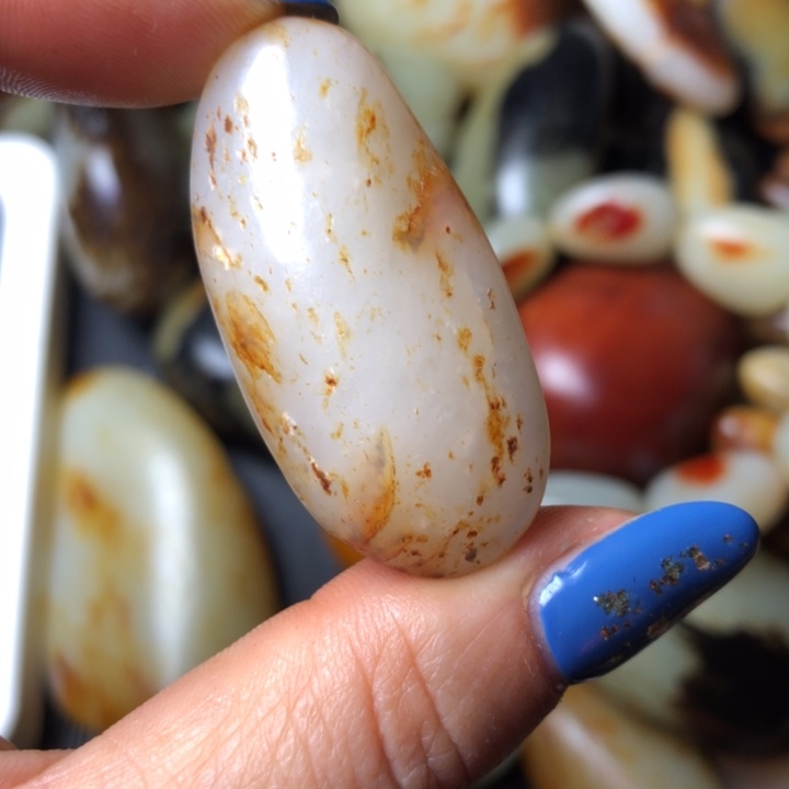 和田玉未镶嵌珠宝奇石