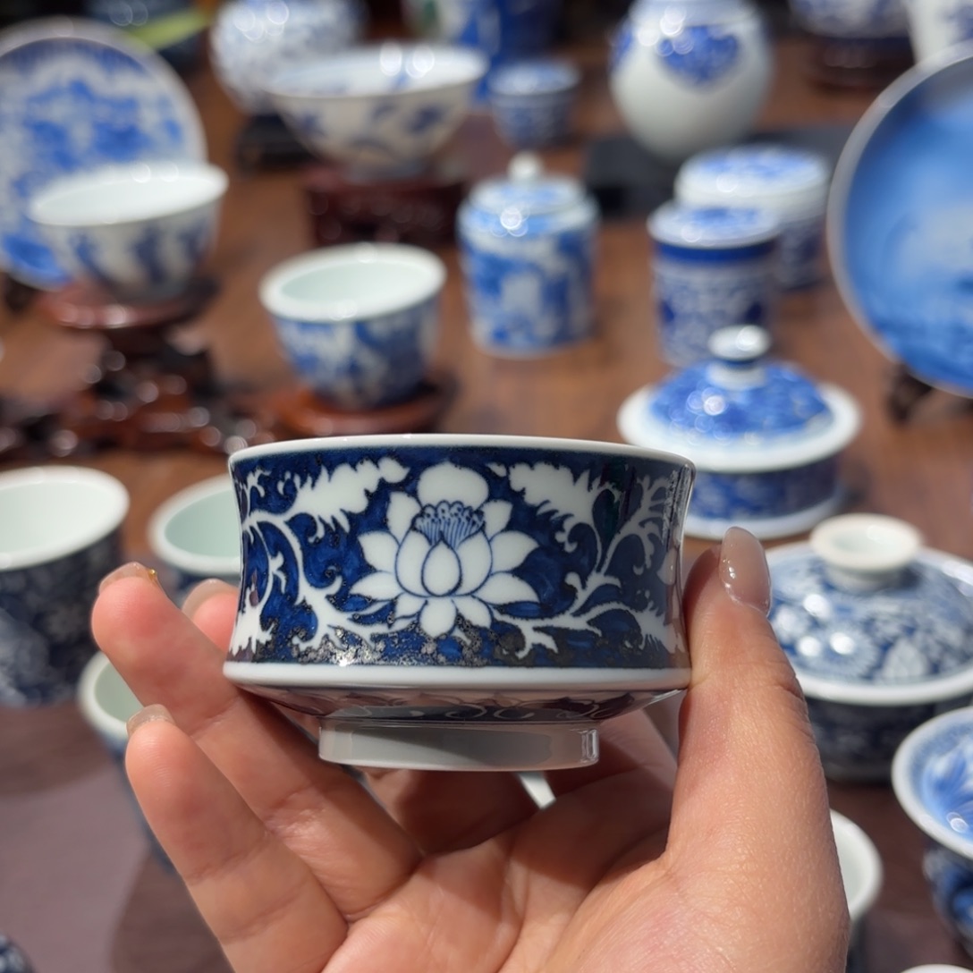 莲花 杯………………………………