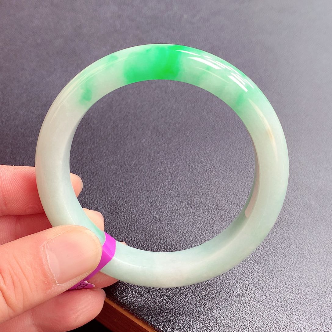 翡翠未镶嵌手镯缅甸翡翠