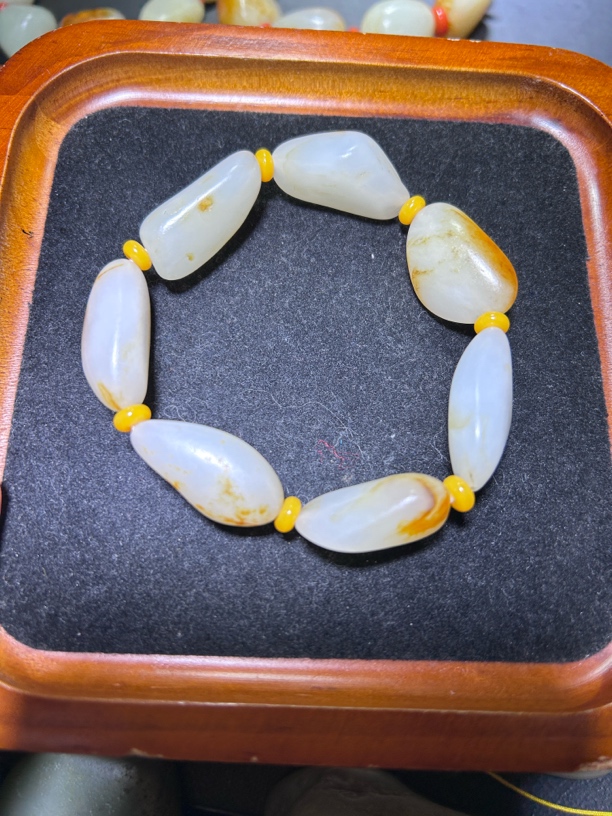 新疆和田玉手串52克