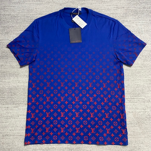 未使用 LouisVuitton/路易威登 lv 红蓝色渐变满印logo短袖 M