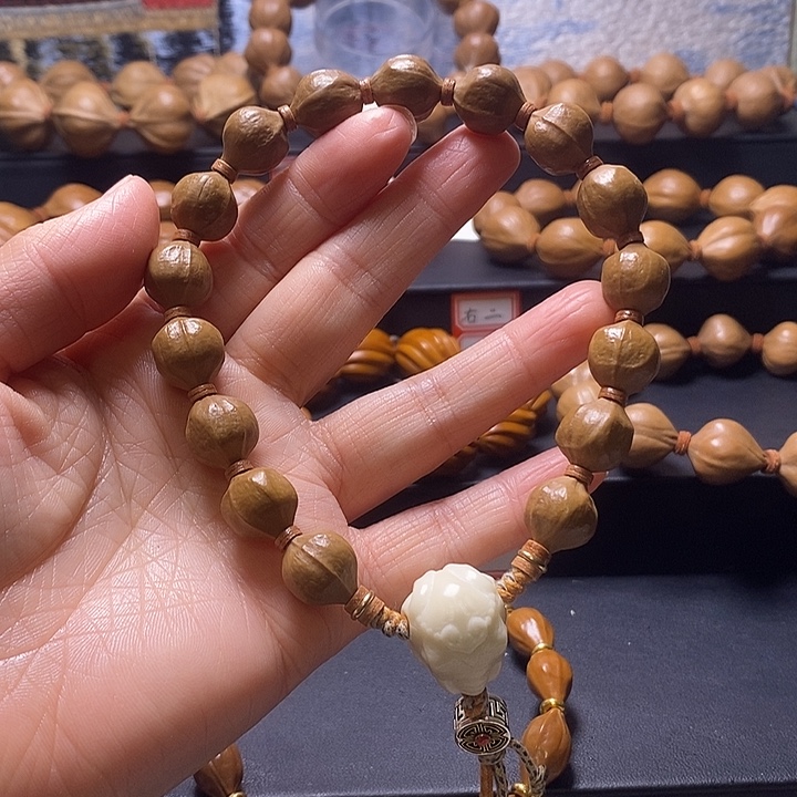 大***昊橄榄核手串蜜桃臀13规格