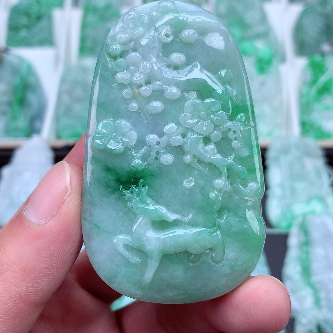 翡翠颈饰未镶嵌翡翠吊坠