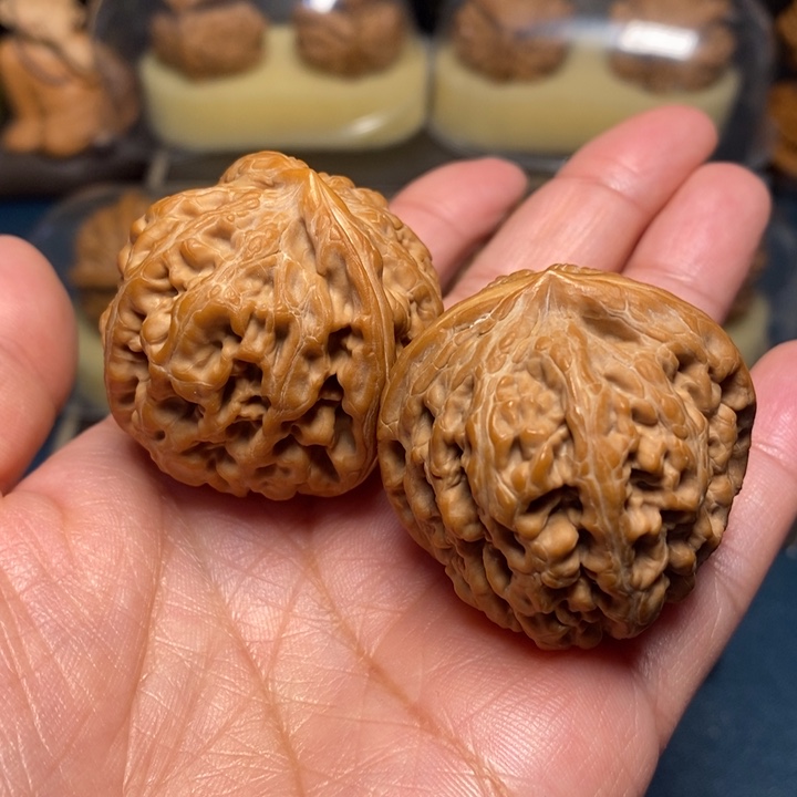 【闪购商品】文玩核桃把件凤凰台