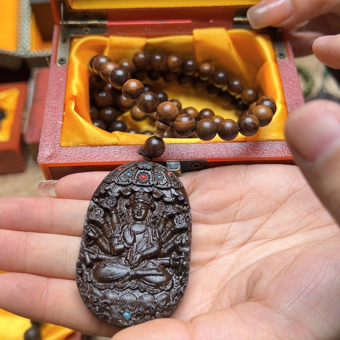 大叶紫檀（黑酸枝木类）