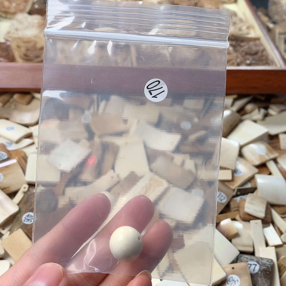 泥塑不打孔联系客服