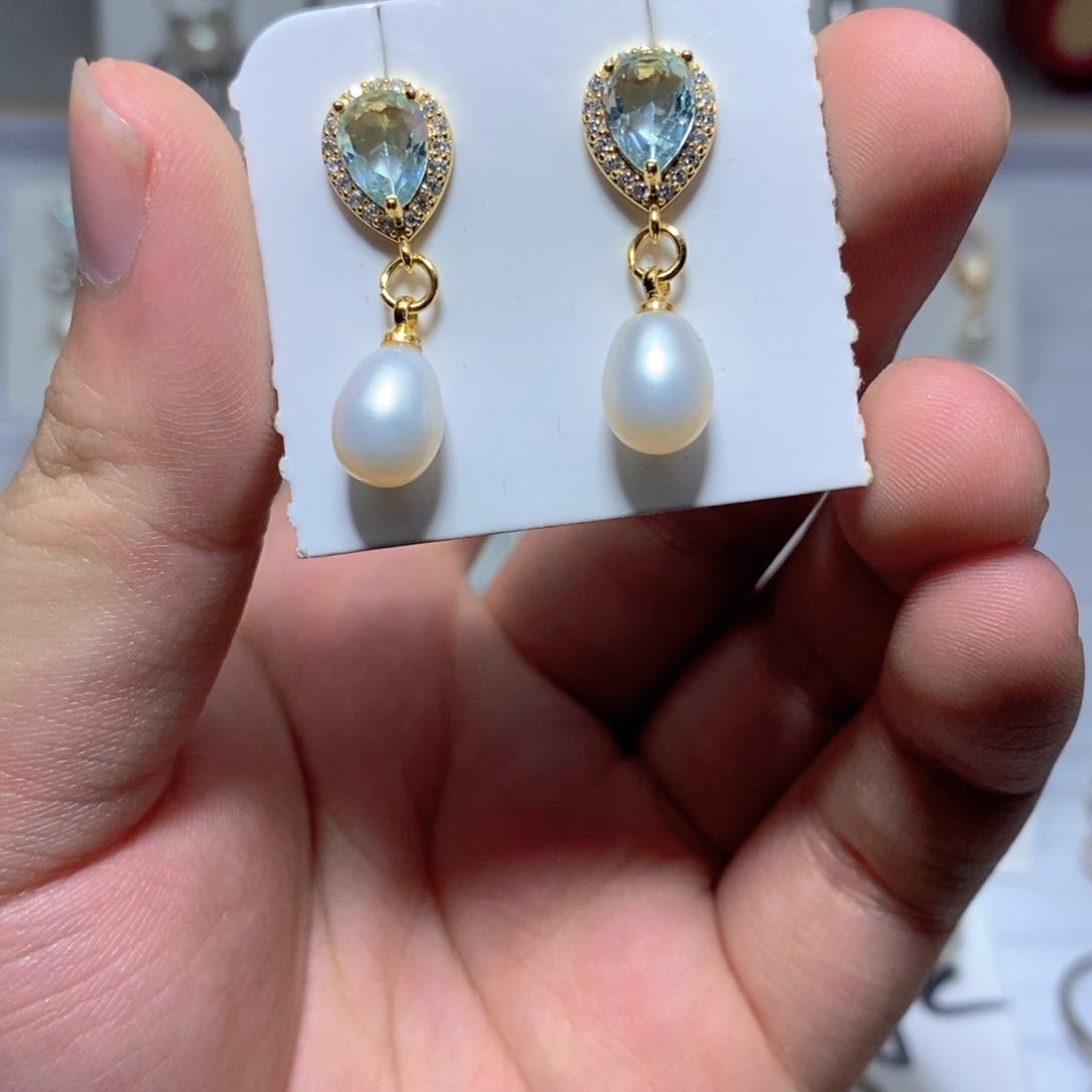 淡水珍珠银S925镶嵌耳饰