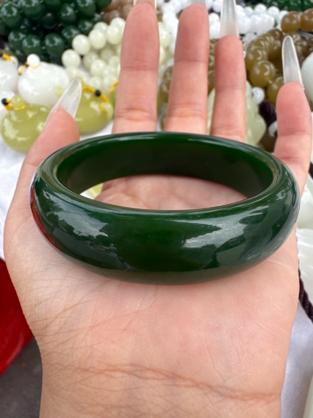 高端精品辣阳绿手镯宽52-66