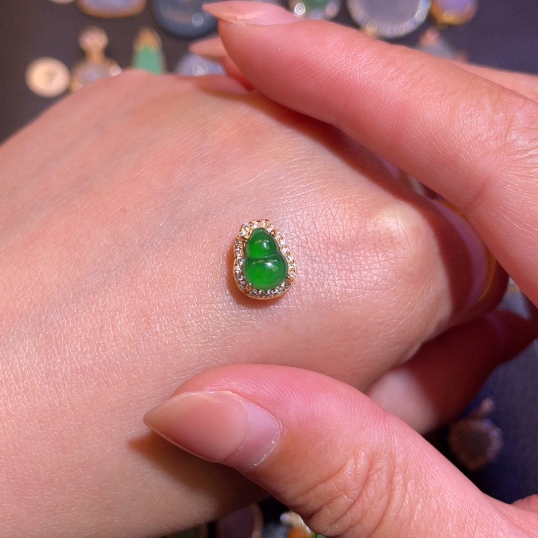 月***的翡翠银S925镶嵌颈饰