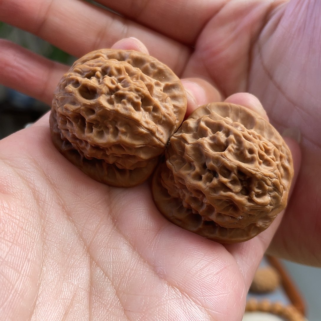 桃核把件39×37尺精修白茬瓷娃娃A145