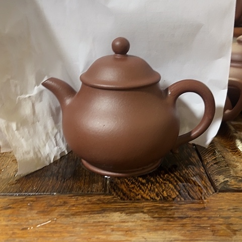 紫砂茶壶黄龙山老紫泥潘壶200 cc