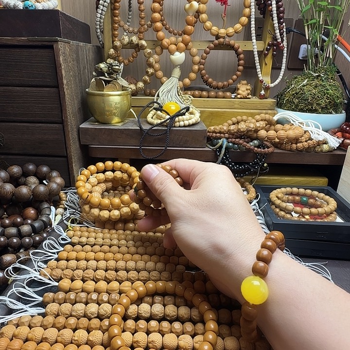 古***巷猴头核桃手串长串