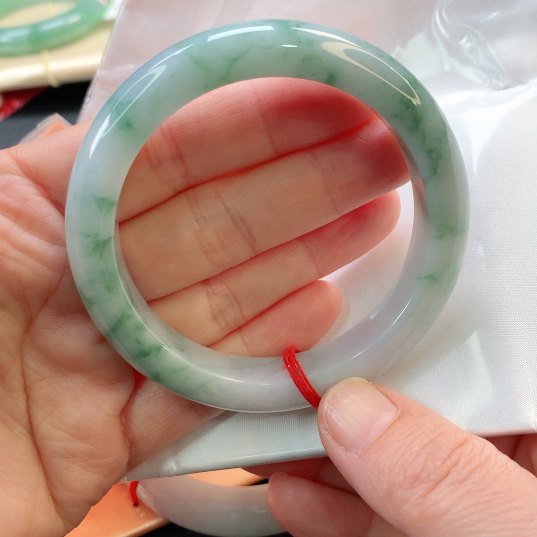 翡翠手镯未镶嵌贝***宝56.8正