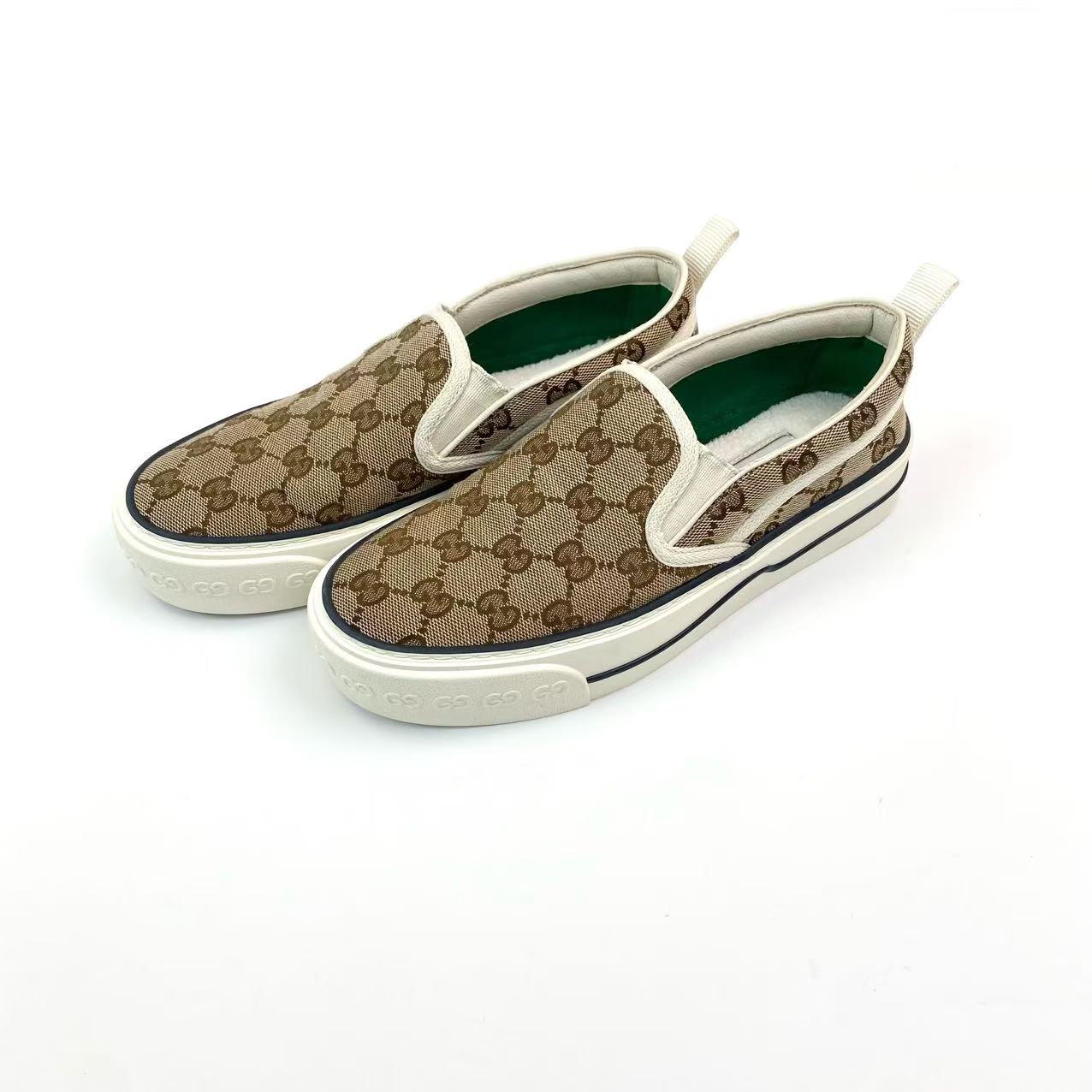 99新 GUCCI/古驰  bb2170 1977老花满印休闲鞋 36码